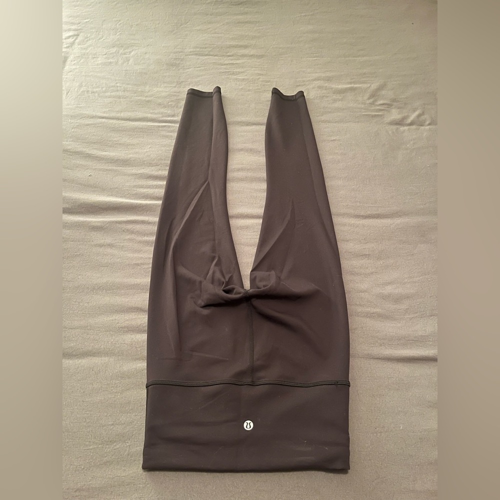 Lululemon Wunder Train High Rise Tight 25”. Size 4.